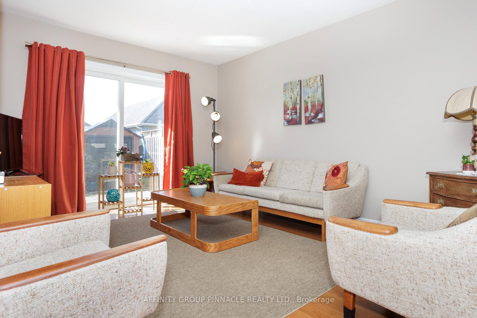 Listing Image 7