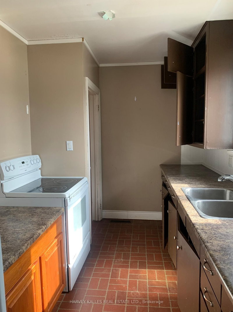 238 Quaker Rd, Welland, L3C 3G5 | Image 3