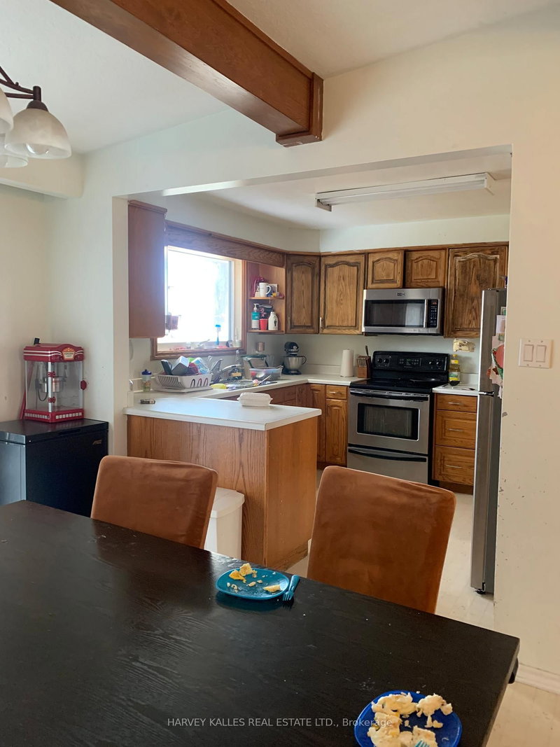 232 Quaker Rd, Welland, L3C 3G5 | Image 2