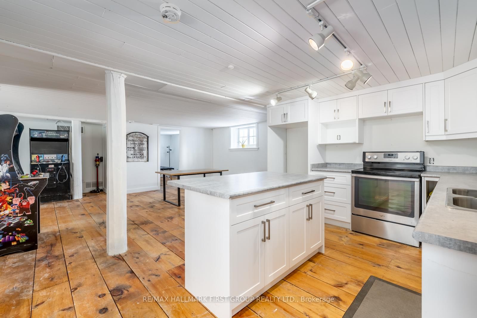 Listing Image 3