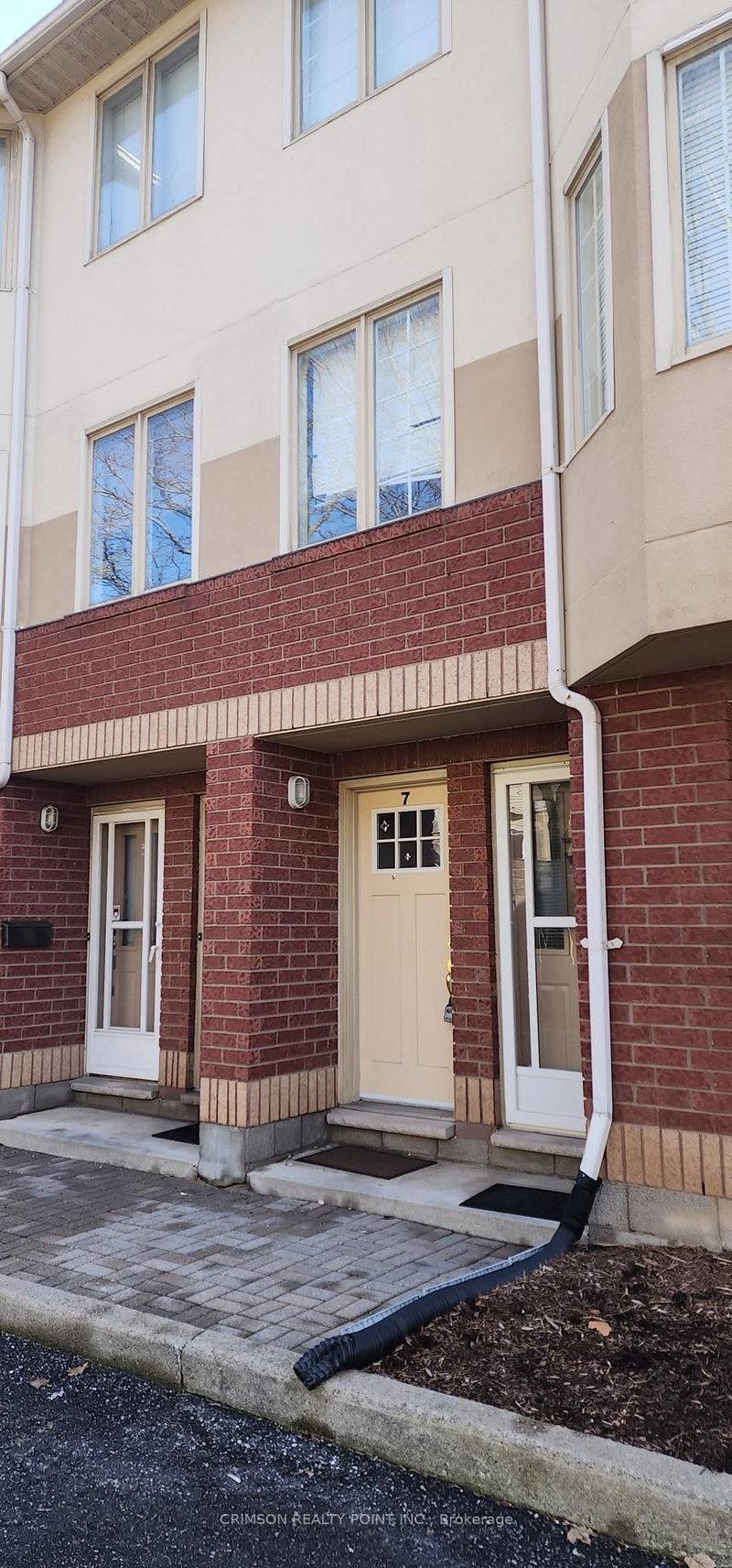 7 - 266 Limeridge Rd E, Hamilton, L9A 2S7 | Image 2