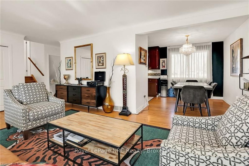 305 Centre St, Niagara-on-the-Lake, L0S 1J0 | Image 3