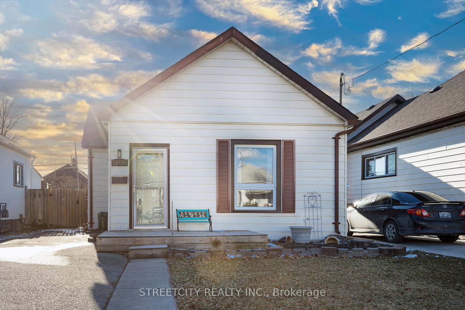 Listing Image 3