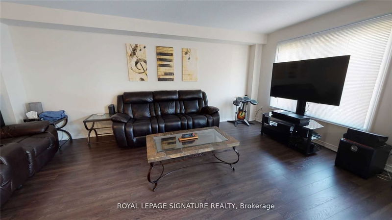 home for lease on 30 Longboat Run  W