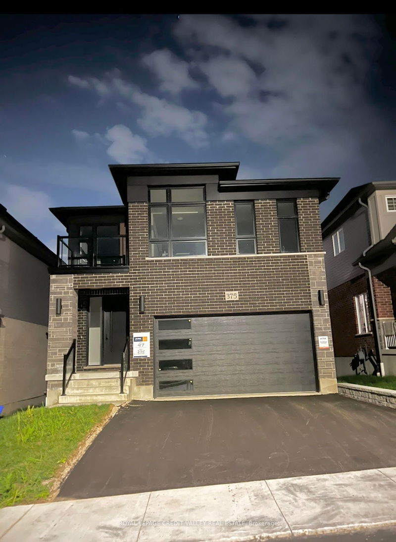home for lease on 375 Chokecherry Crescent