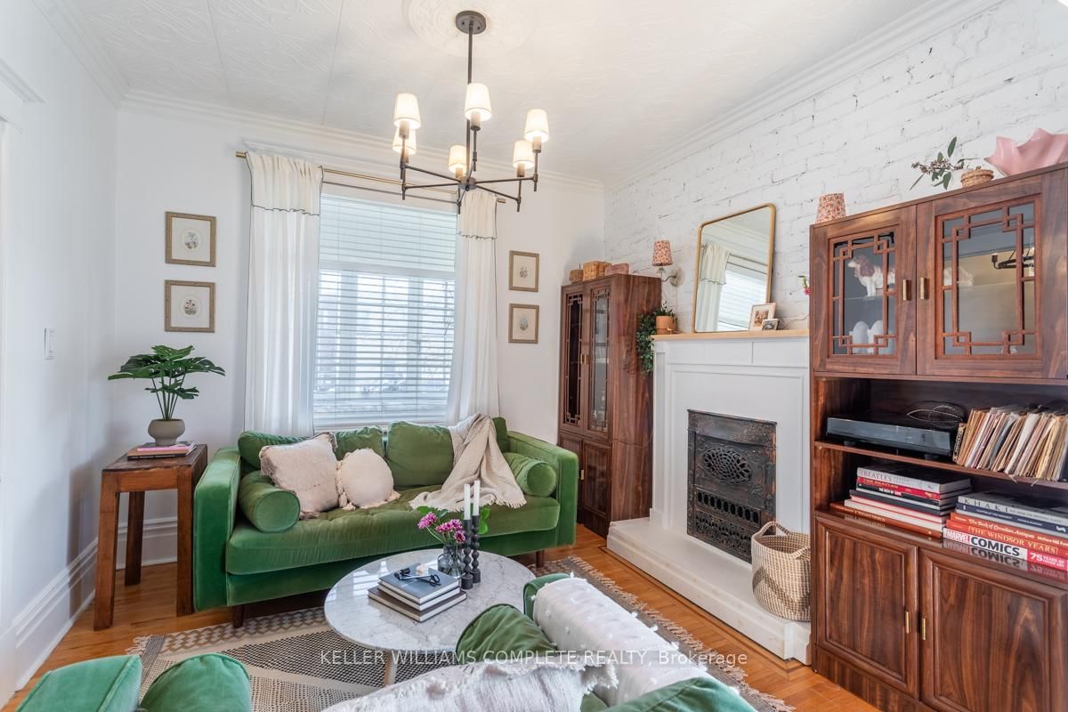 Listing Image 7