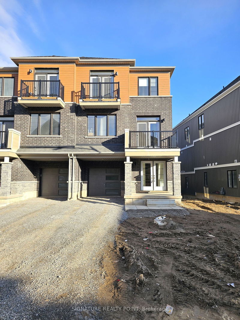 home for lease on 83 Norwich Crescent