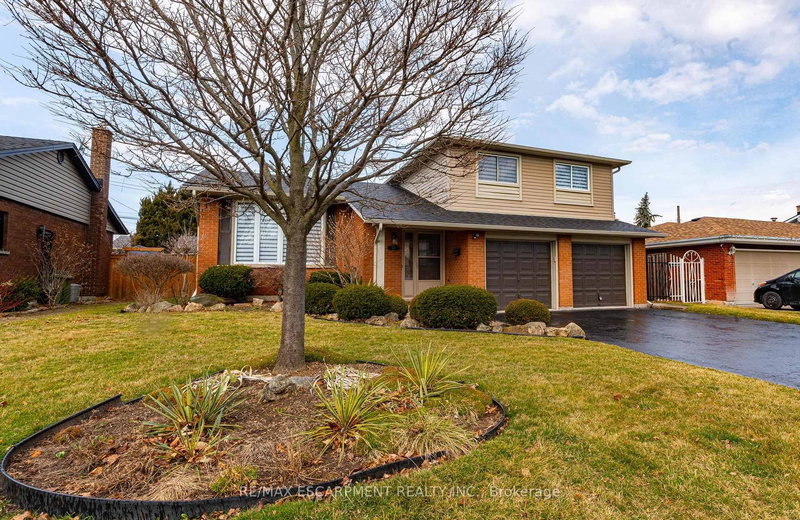 207 Montmorency Dr, Hamilton, L8K 5H3 | Image 2