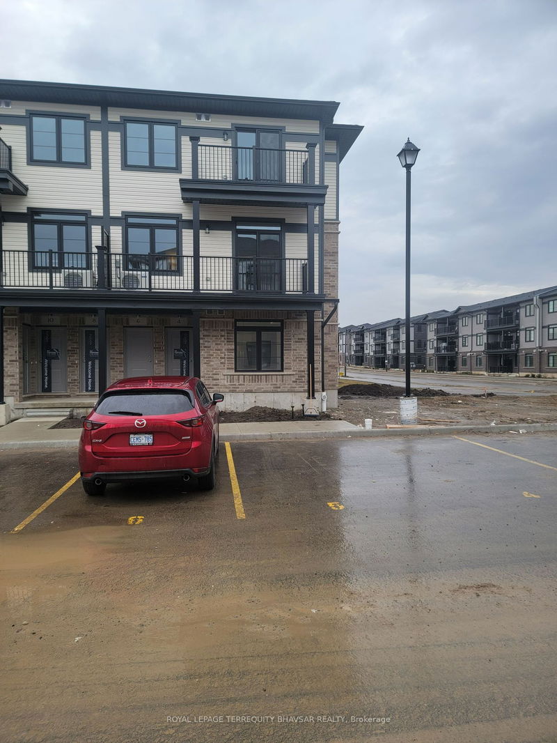 home for lease on 4 Lomond Lane