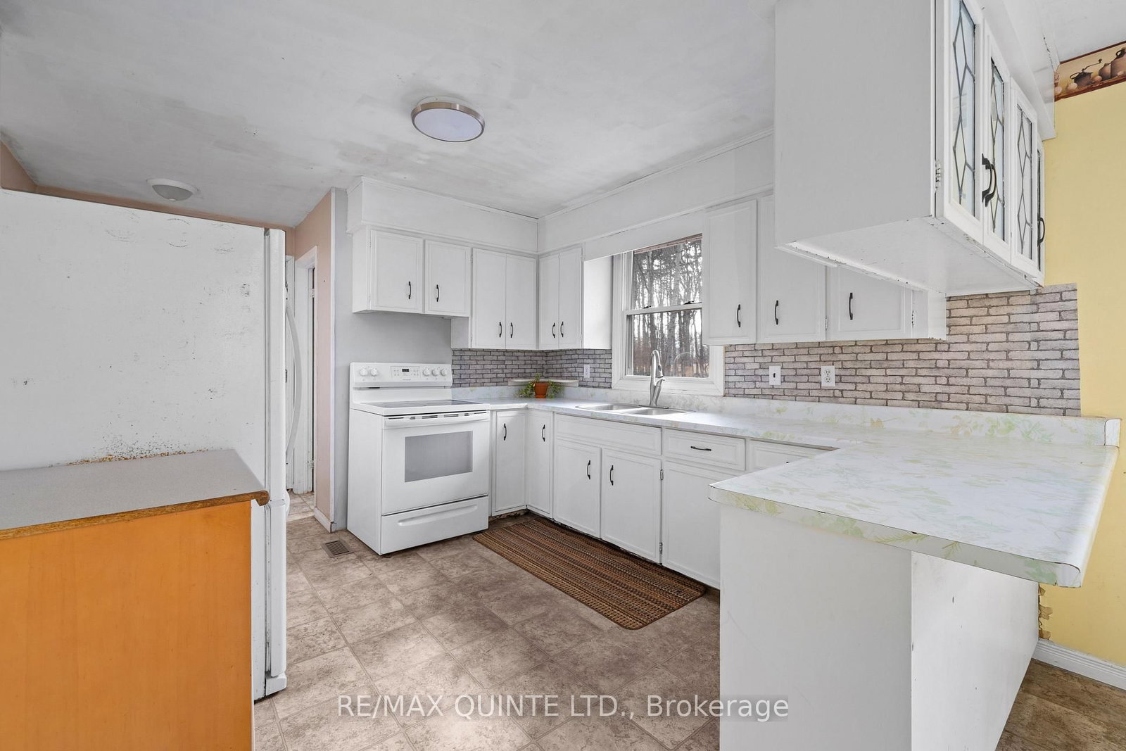 Listing Image 17