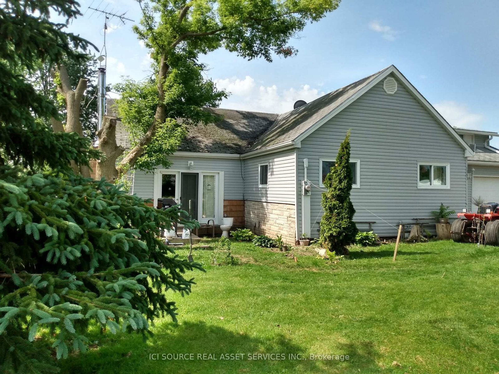 Listing Image 9