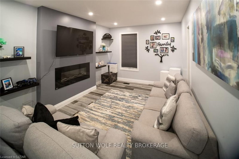 3 MARY St E, St. Thomas, N5R 2V7 | Image 2