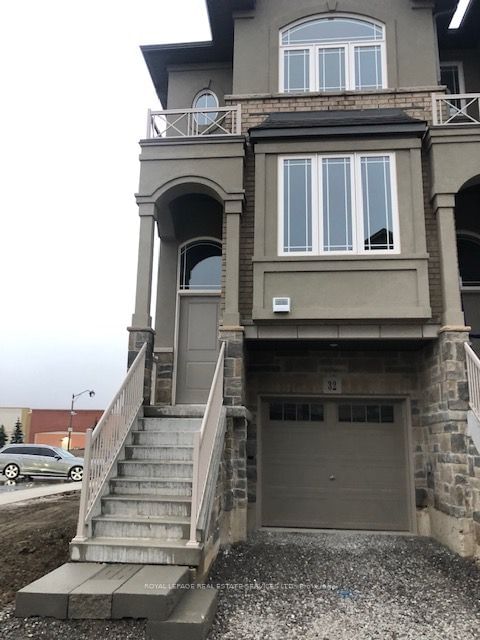 home for lease on 32 Aqua Lane