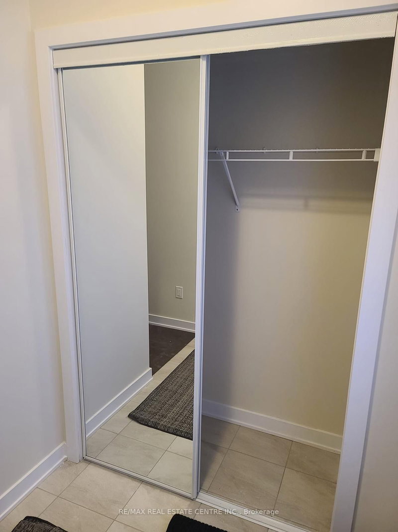 47 Rowlock St S, Welland, L3B 0M7 | Image 2