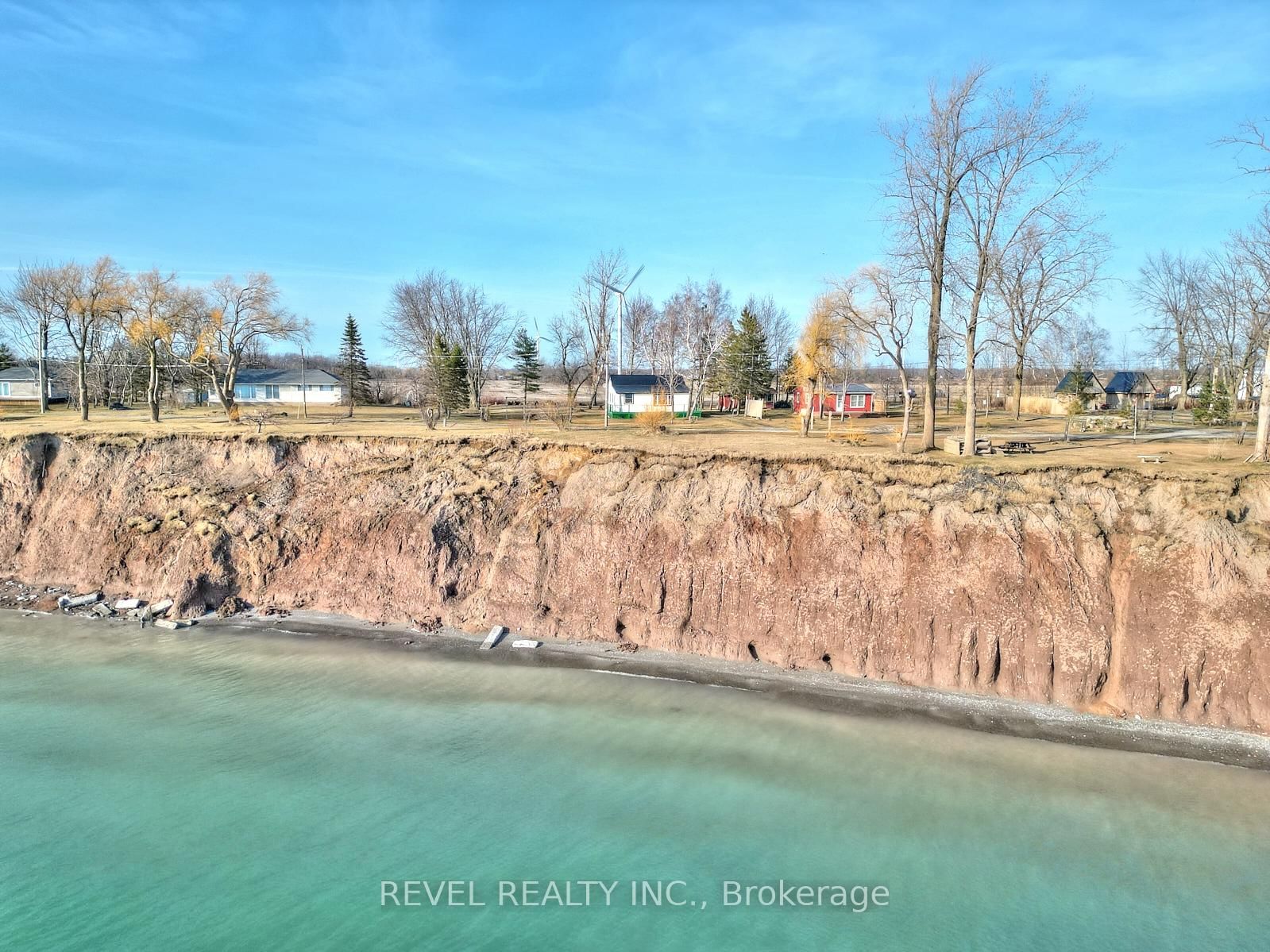 Detached House sold at 32 Erie Heights Line, Haldimand, Dunnville, N0A 1K0 - MLS: X8132186