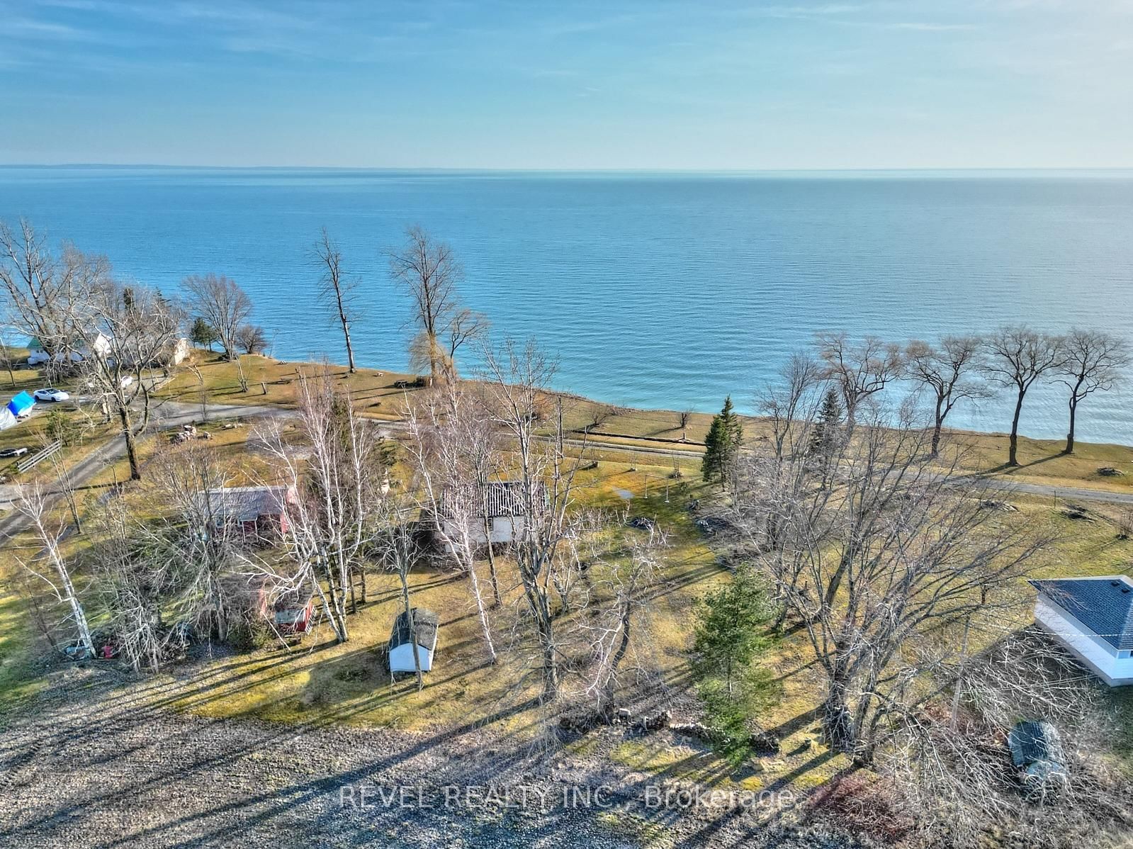 Detached House sold at 32 Erie Heights Line, Haldimand, Dunnville, N0A 1K0 - MLS: X8132186