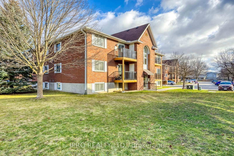 902 - 565 Greenfield Ave, Kitchener, N2C 2P5 | Image 2