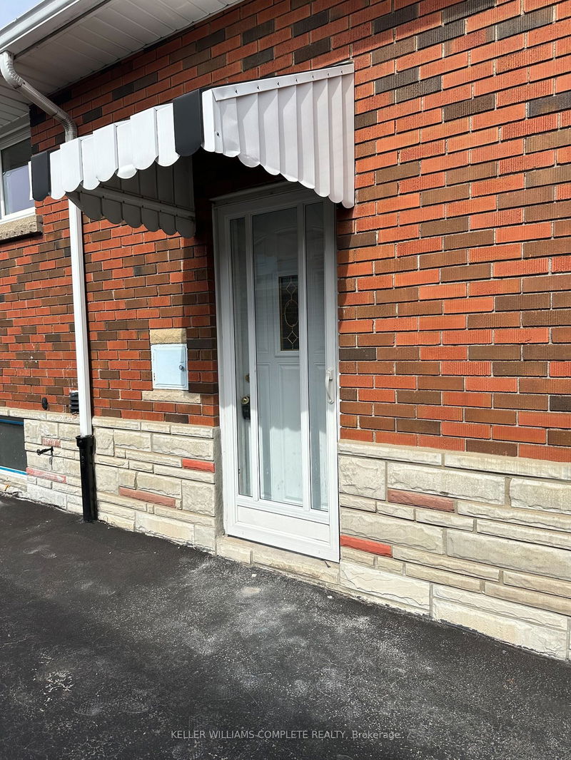home for lease on Bsmt-70 Warren Avenue