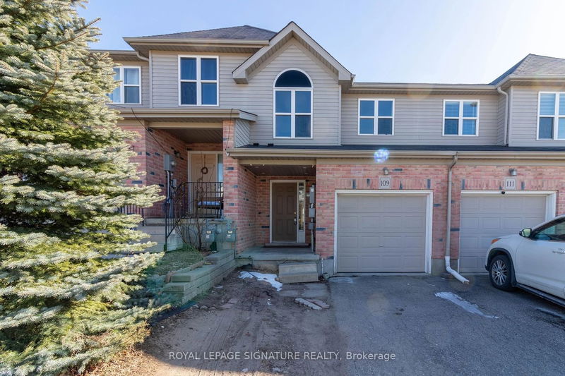 home for lease on 109 Brookfield Crescent