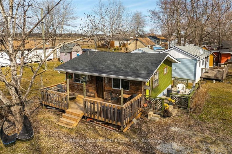 home for sale on 7 Maple Lane