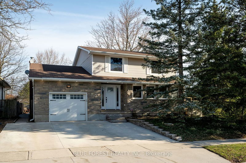 home for sale on 318 Blackacres Boulevard