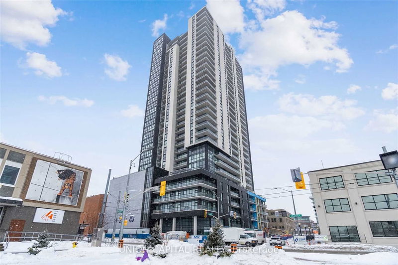 home for lease on 506-60 Charles Street W