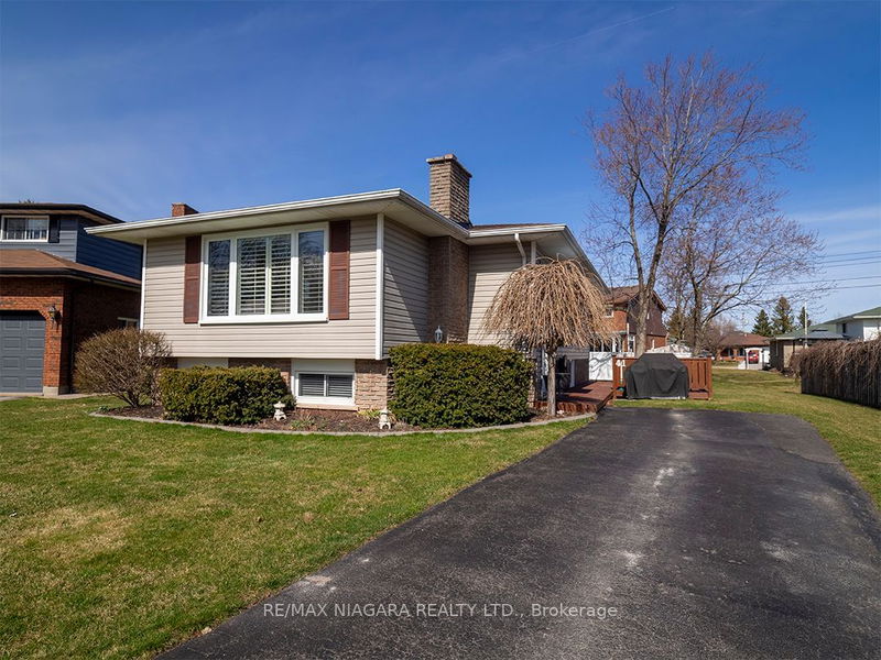home for sale on 41 Michael Drive S
