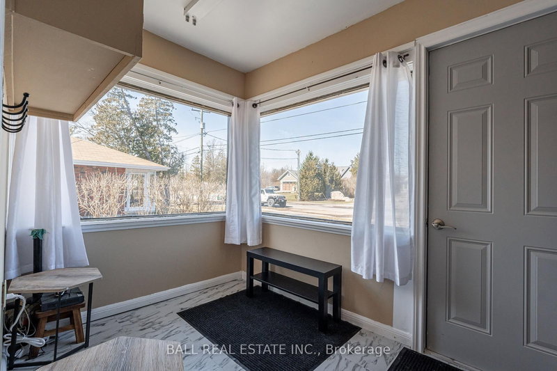 28 Prince St W, Kawartha Lakes, K0M 1A0 | Image 2
