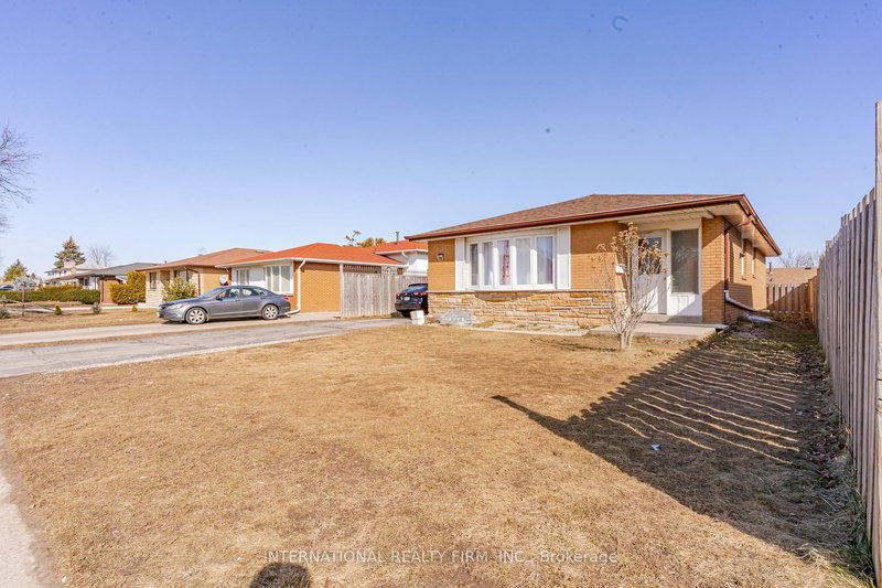 110 Hazelglen Dr, Kitchener, N2M 2E5 | Image 3