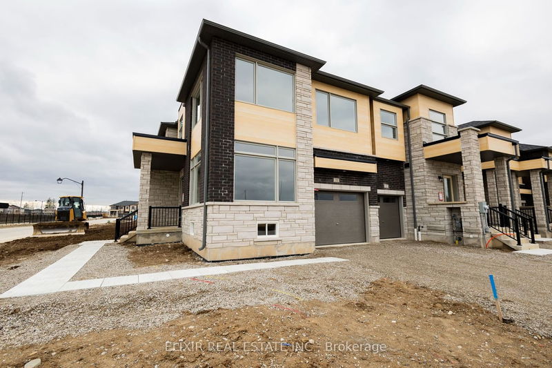 home for lease on 20 Molnar Crescent