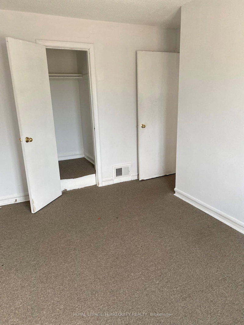 5 Martha St, Hamilton, L8H 2B7 | Image 2