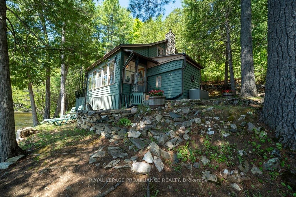 Detached House sold at 1042 K & A Lane N/A, Cloyne, Frontenac North, K0H 1K0 - MLS: X8151246