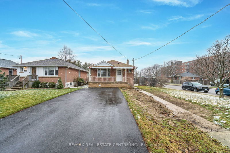 home for lease on Upper-364 East 14th Street