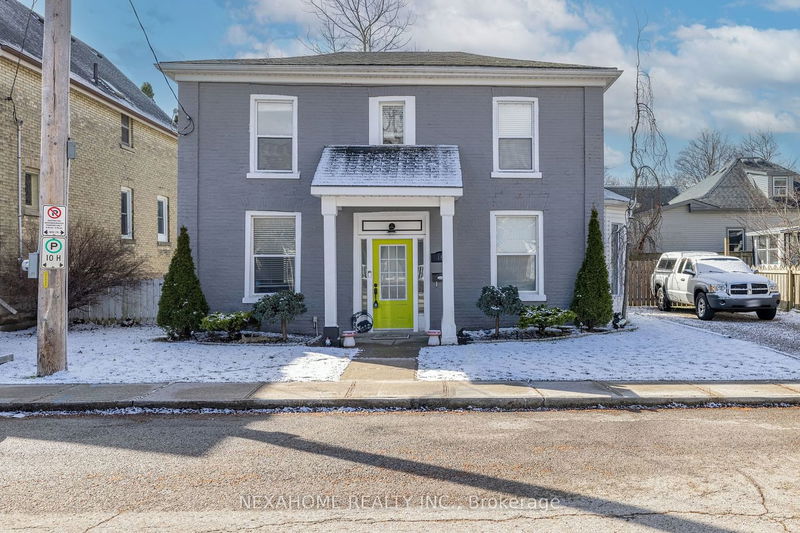 home for sale on 16 Victoria Street