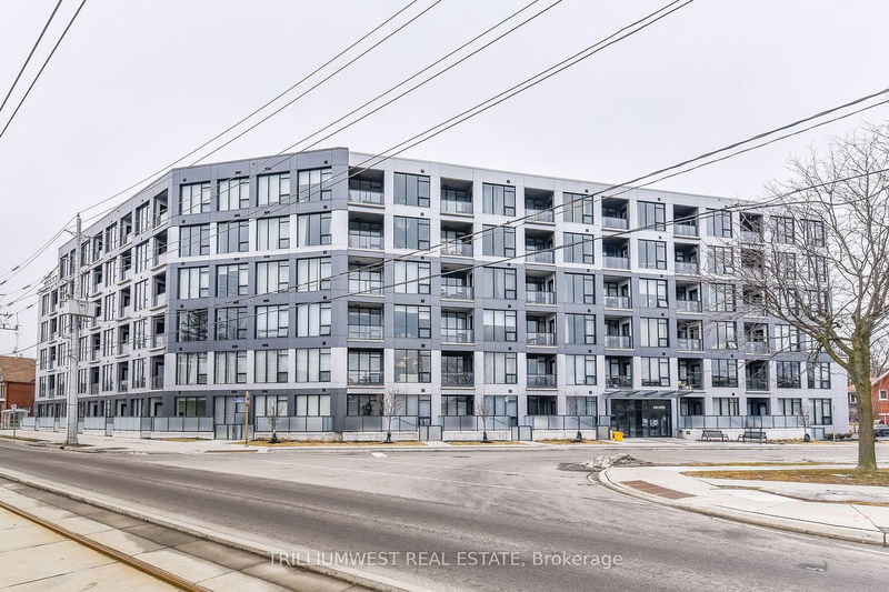 home for lease on 323-690 King Street W