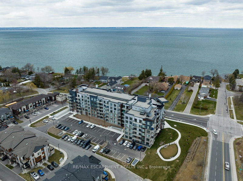 home for sale on 616-600 North Service Road