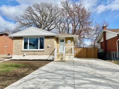 Semi-Detached House sold at 627 Upper Ottawa Street, Hamilton, Ontario, L8T 3T4 - Huntington - MLS: X8166106