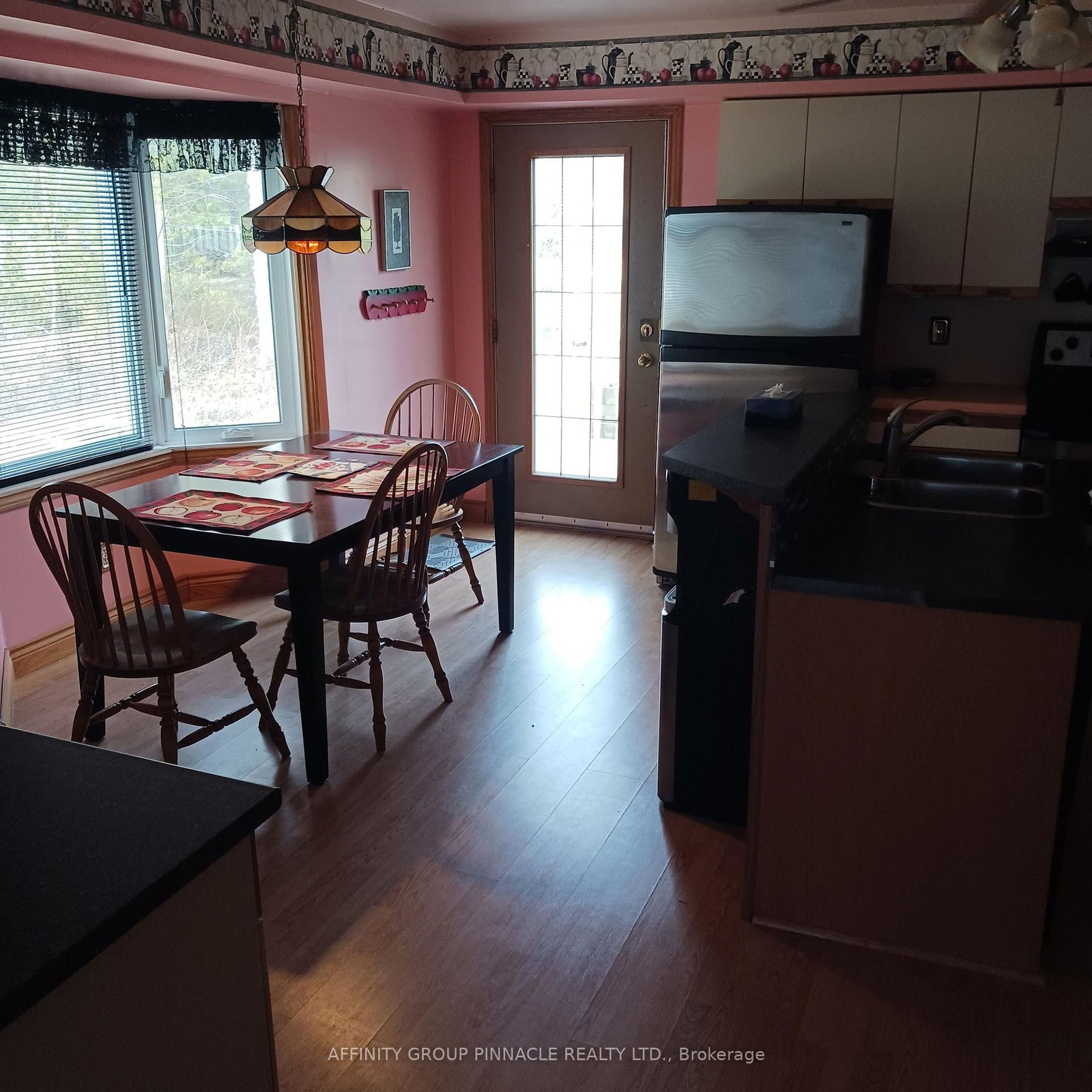 Listing Image 7