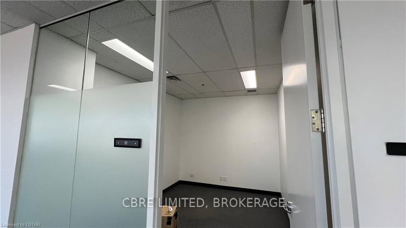 130 DUFFERIN Ave photo 5
