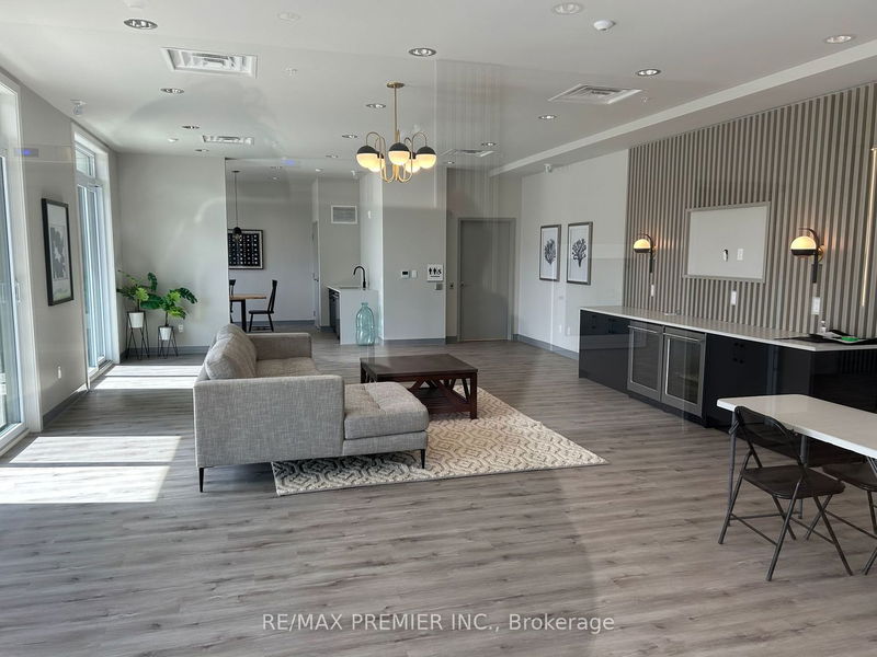 home for lease on 606-107 Roger Street