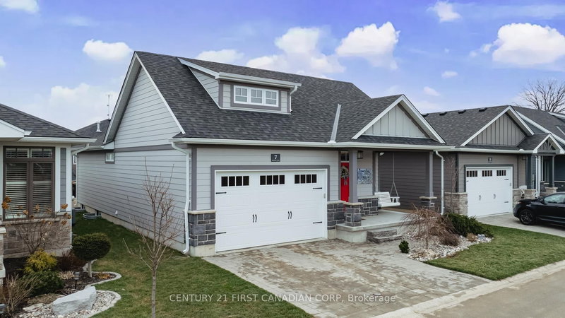 7 Sunrise Lane, Lambton Shores, N0M 1T0 | Image 2