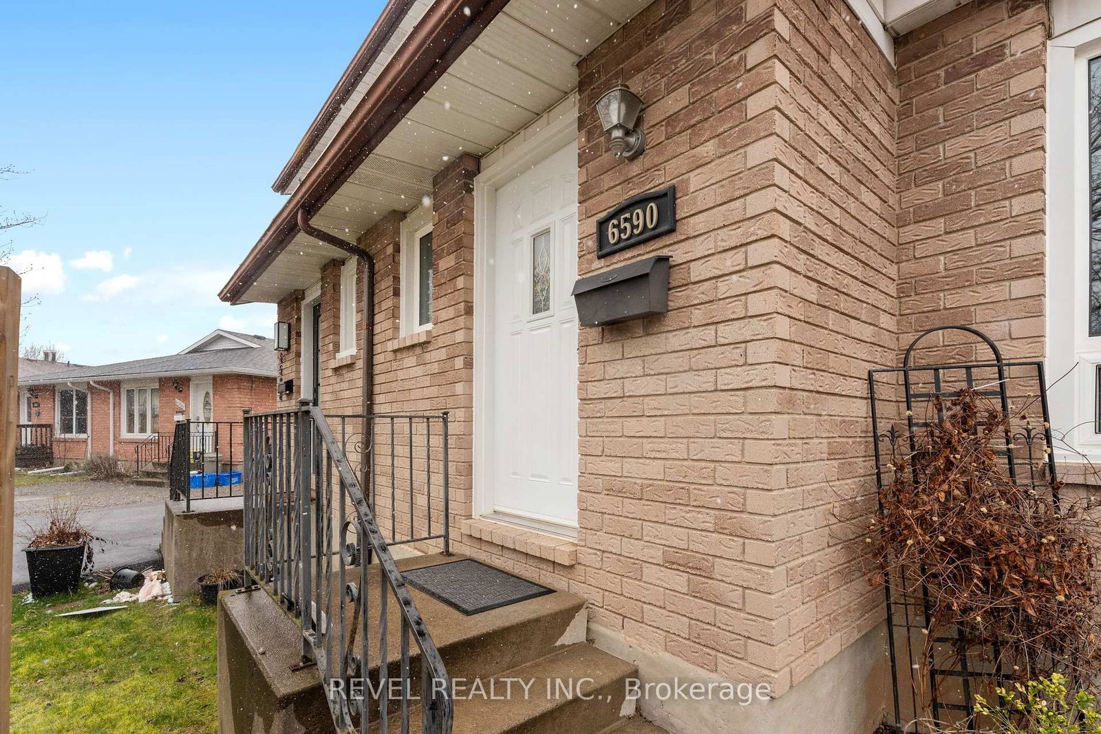 Listing Image 3