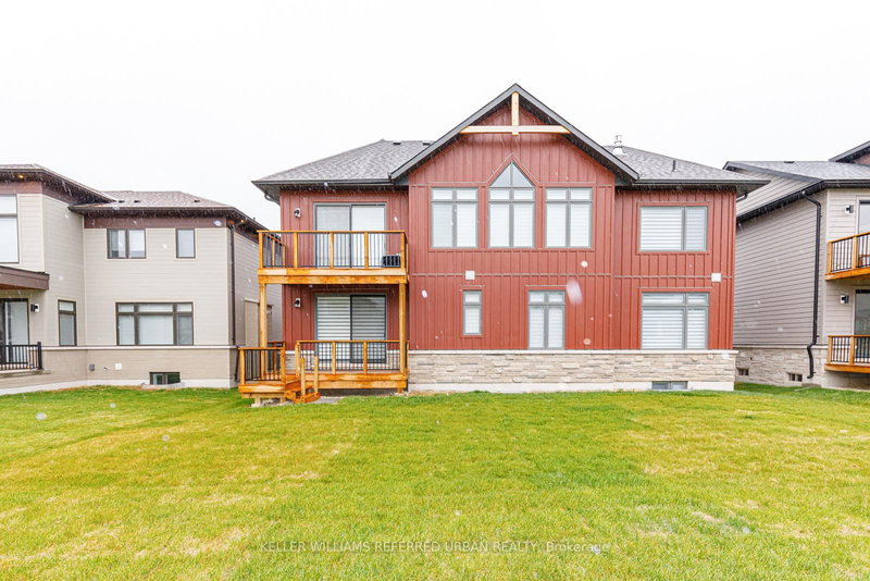 103 Stoneleigh Dr, Blue Mountains, L9Y 0V1 | Image 2