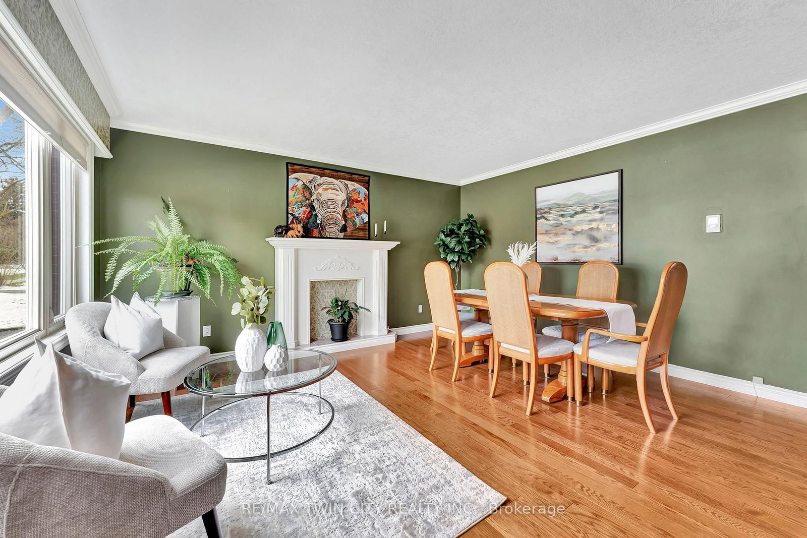 Listing Image 5