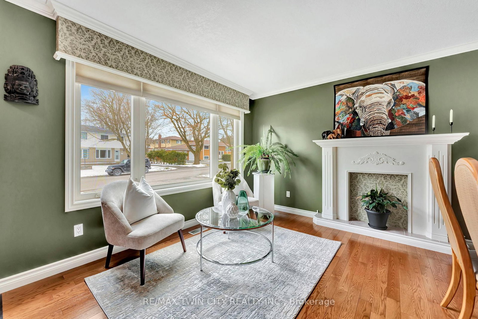 Listing Image 6