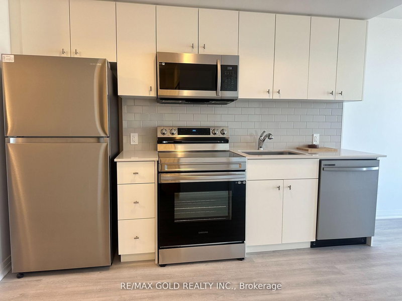 313 - 101 Golden Eagle Rd, Waterloo, N2V 0H4 | Image 2