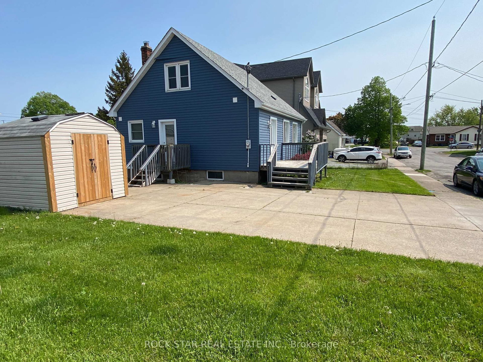 Listing photo 2