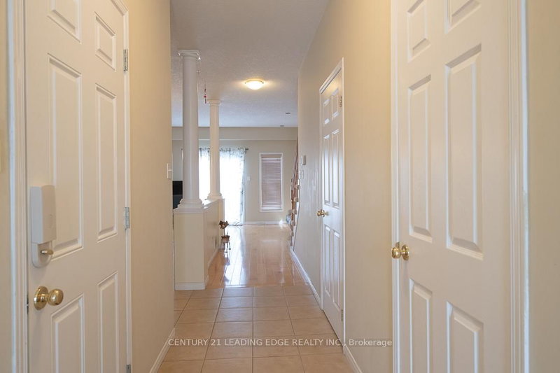 600 Winterberry Ave, Waterloo, N2V 2W5 | Image 3