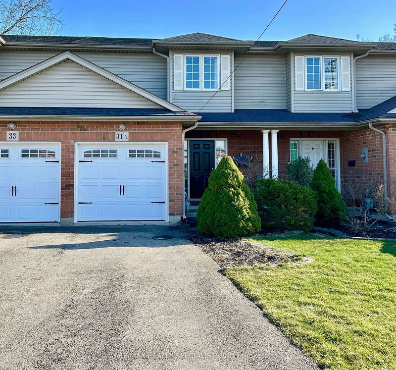 home for sale on 31 1/2 Thorold Road