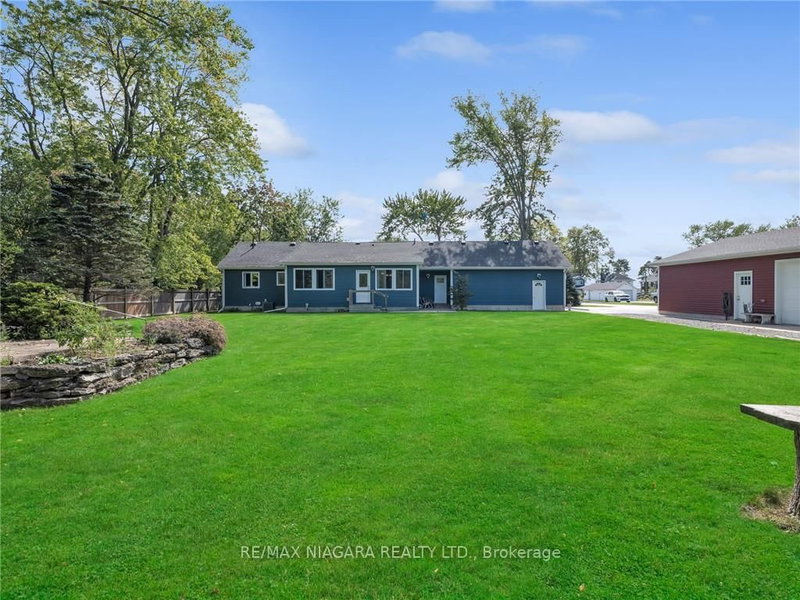 880 Edgemere Rd, Fort Erie, L2A 1A8 | Image 3